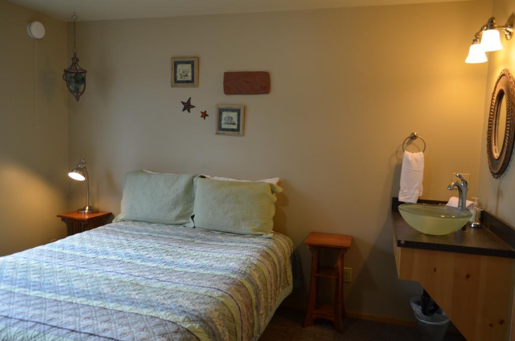 Bay Avenue Inn Гомер Екстер'єр фото